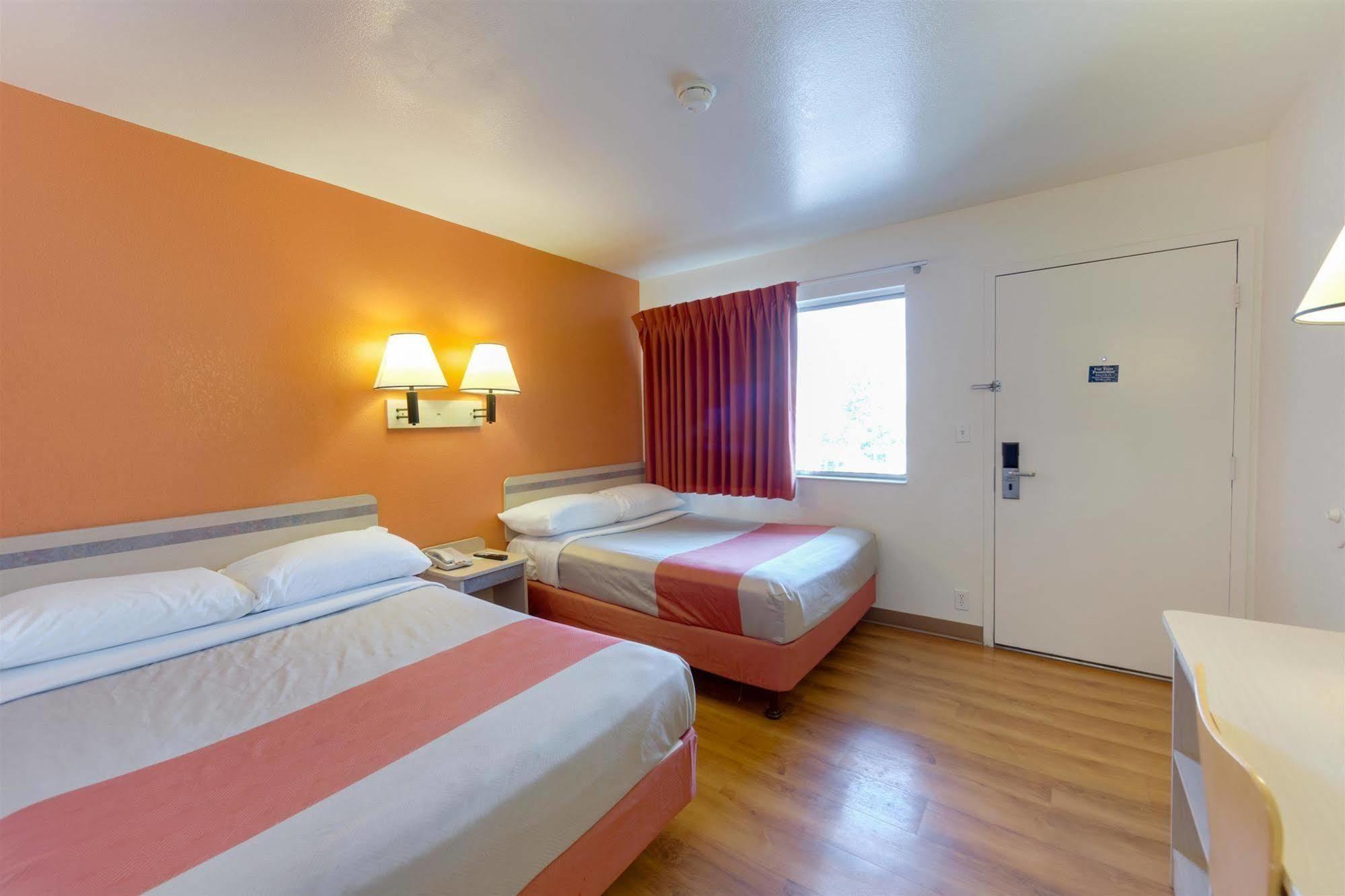 Motel 6 Weed - Mount Shasta Luaran gambar