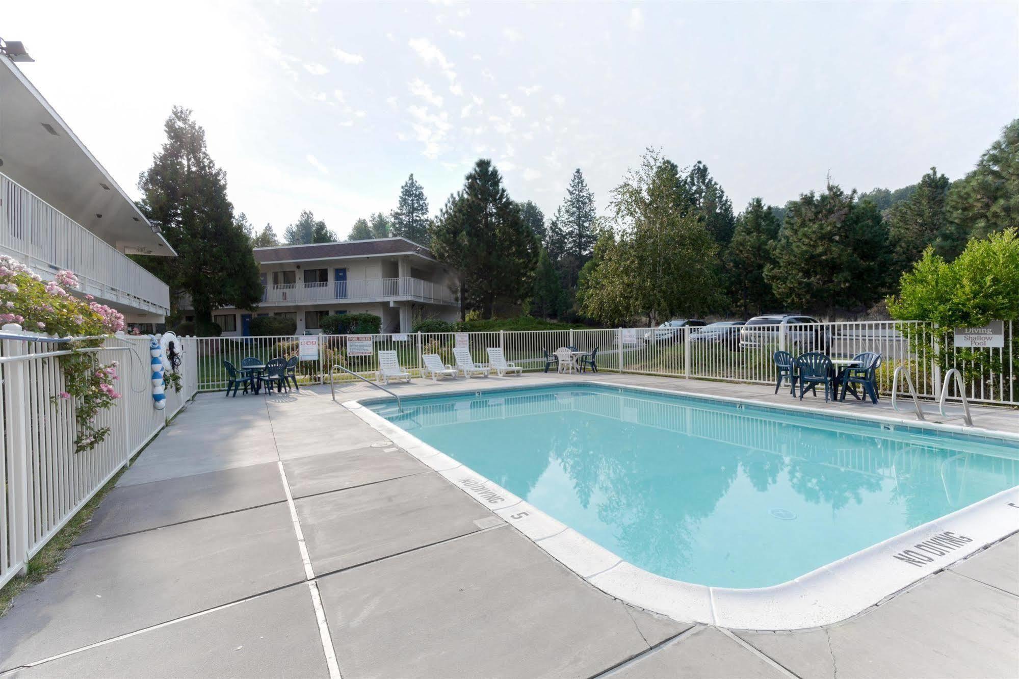 Motel 6 Weed - Mount Shasta Luaran gambar