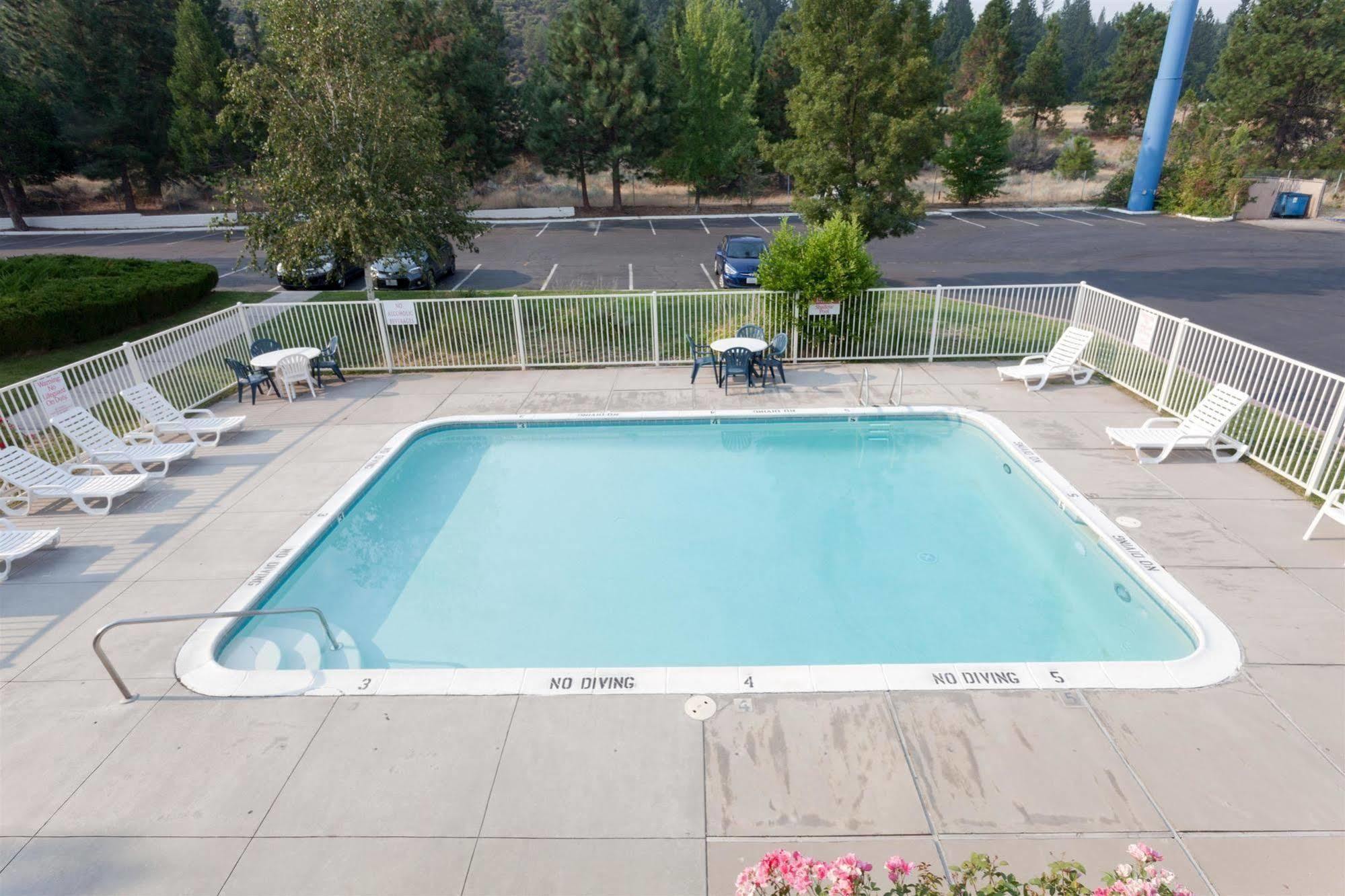 Motel 6 Weed - Mount Shasta Luaran gambar