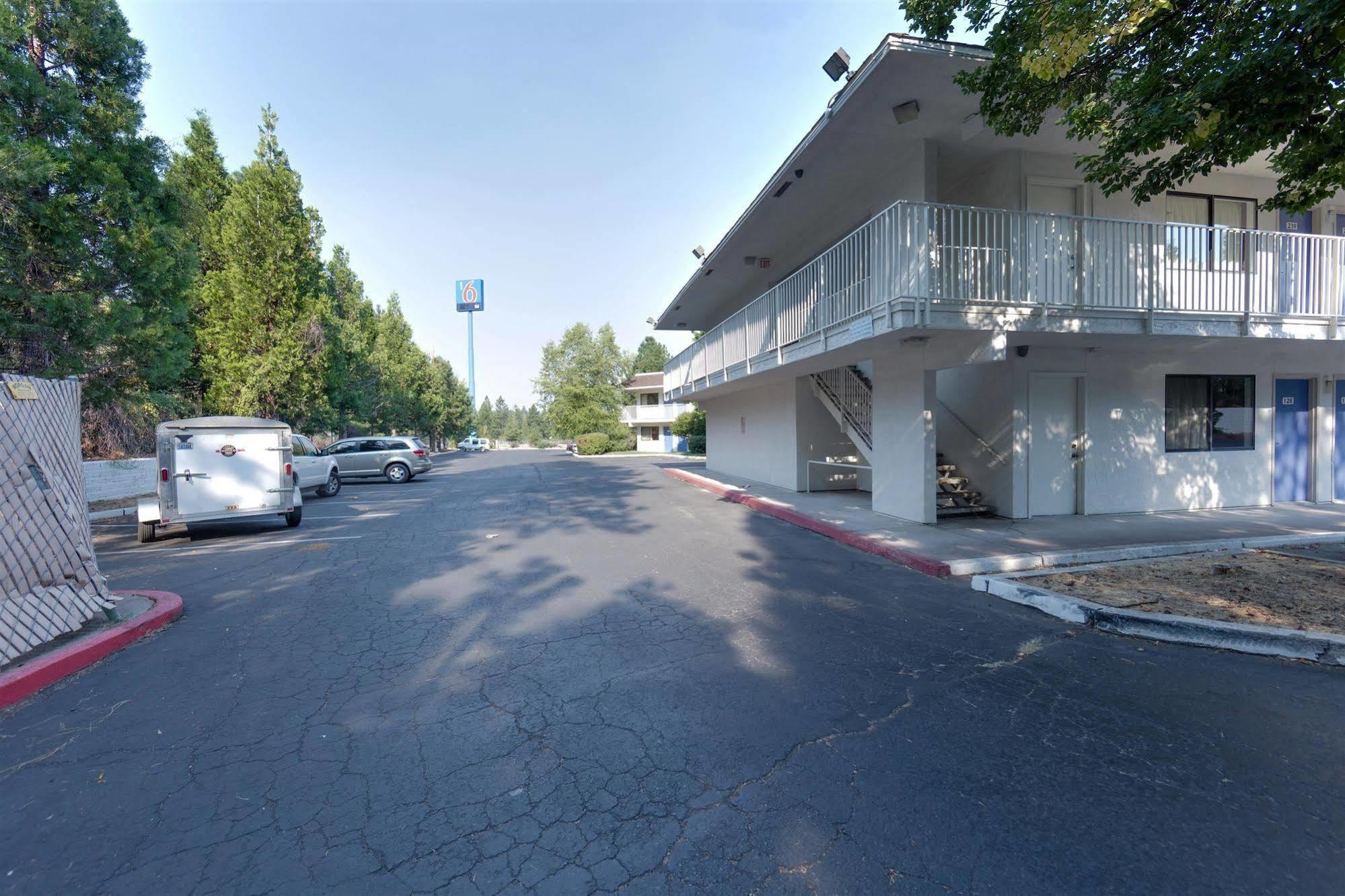 Motel 6 Weed - Mount Shasta Luaran gambar