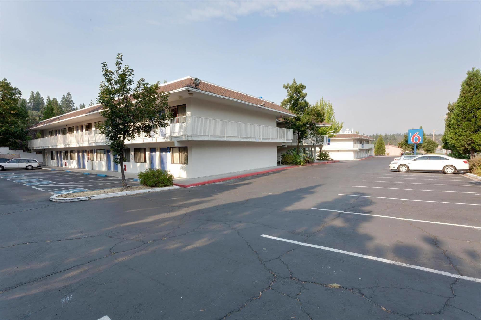 Motel 6 Weed - Mount Shasta Luaran gambar